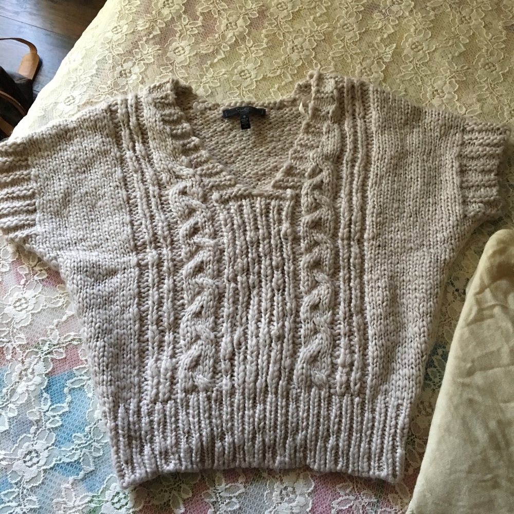 Sweaters - Picture 2 of 8